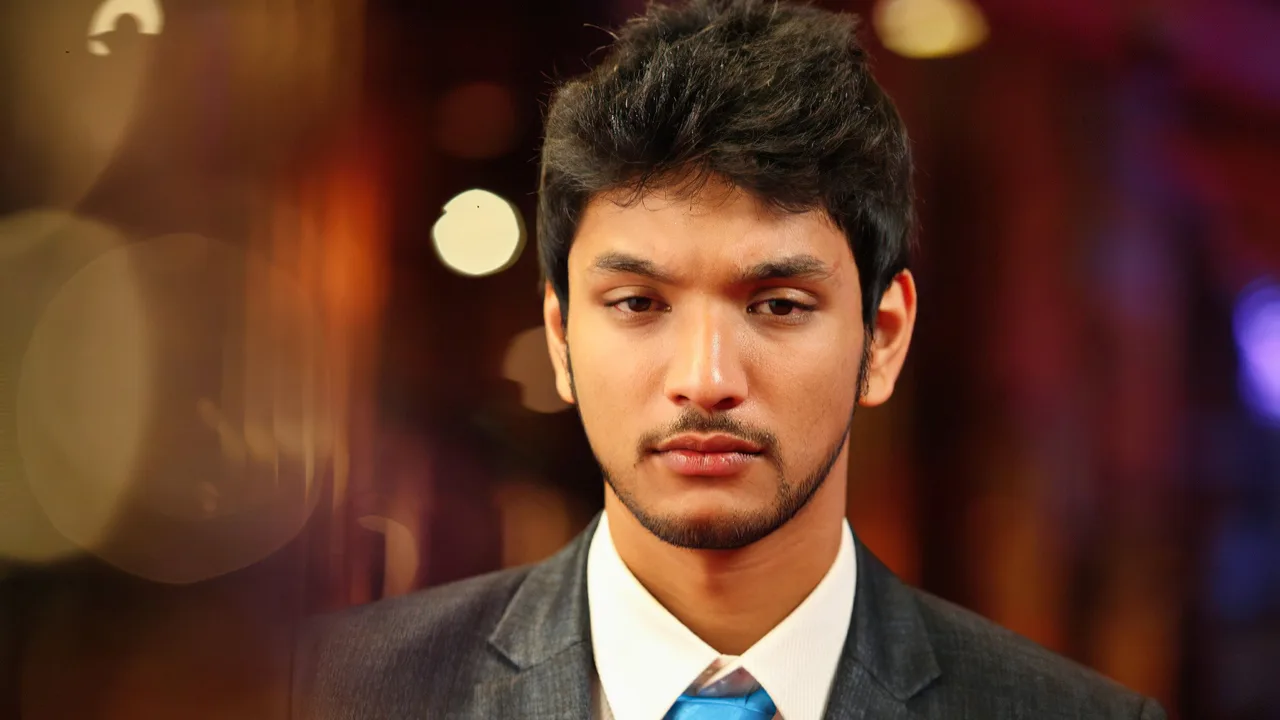 Vai Raja Vai (2015)