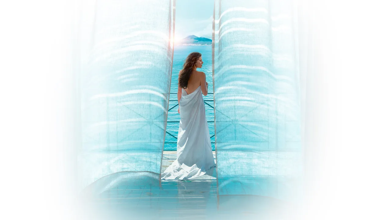 Parthenope (2024)