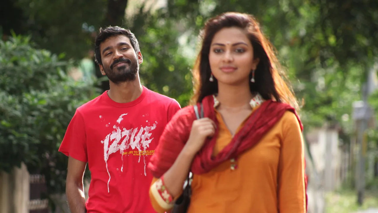 Velaiyilla Pattathari (2014)