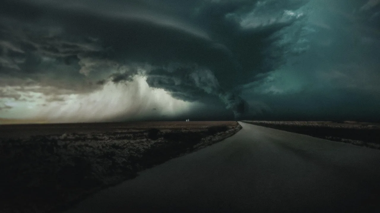 The Twister: Caught in the Storm (2025)