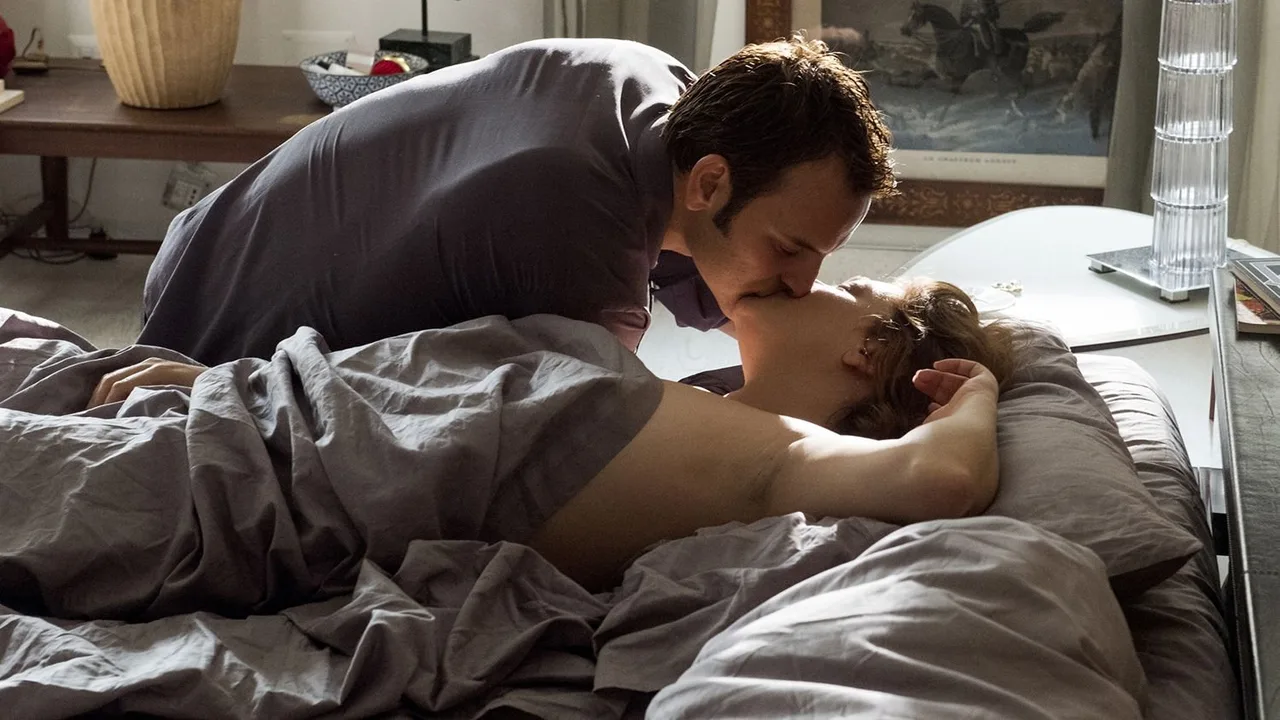 Naples in Veils (2017)