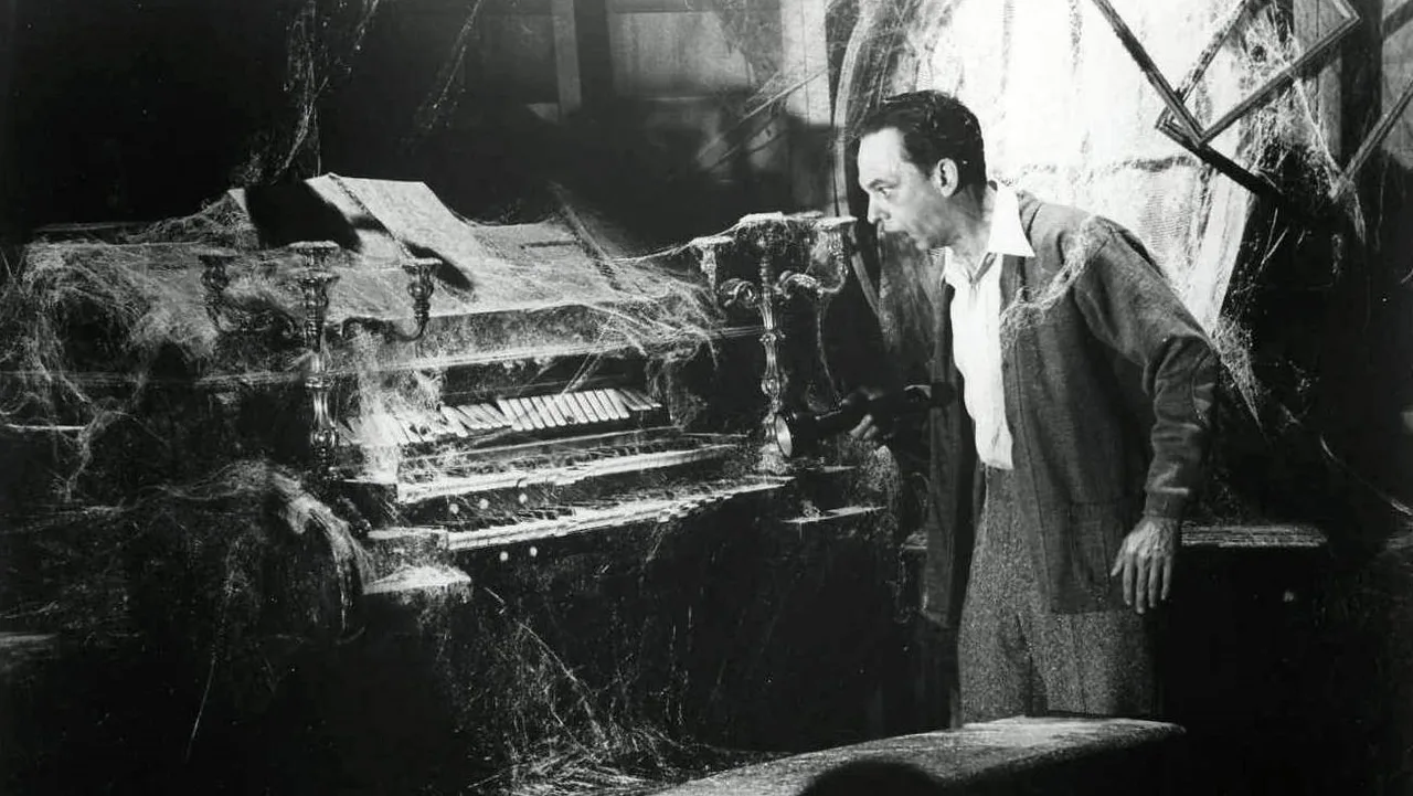 The Ghost and Mr. Chicken (1966)