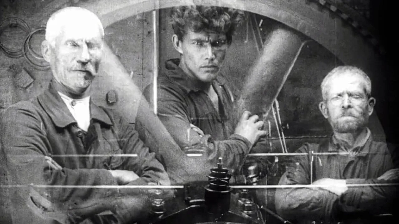 Strike (1925)